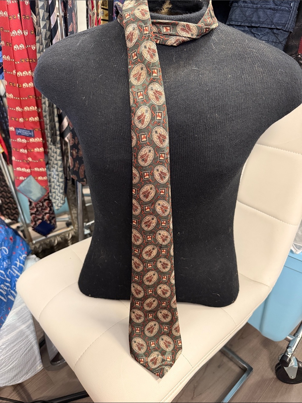 Men's Olive and Brown Medallion Pattern Tie